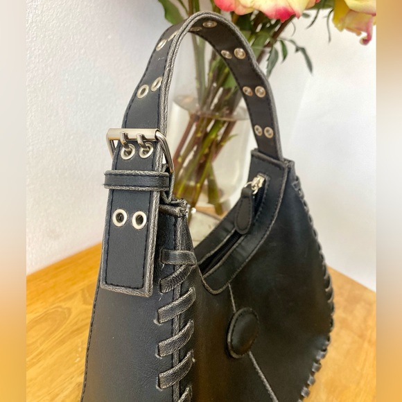 Vintage 1990s Black Mini Handbag with Silver Hardware | Retro Vibes Y2K Style - Picture 4 of 6